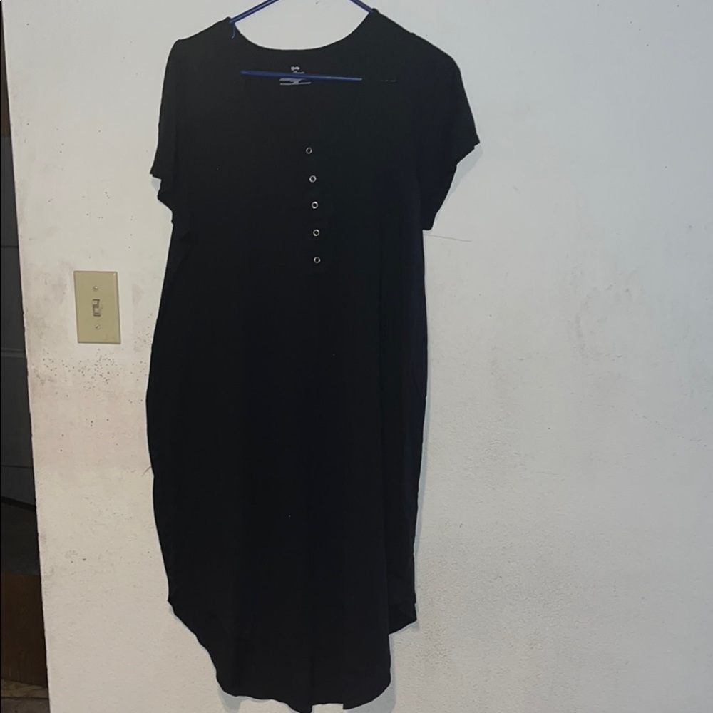 Elegant Black Midi Dress